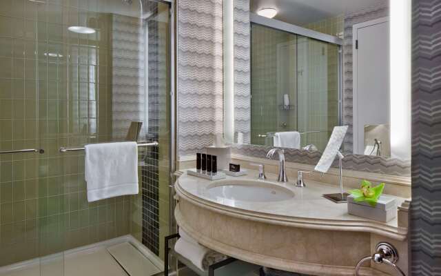 The Logan Philadelphia, Curio Collection by Hilton