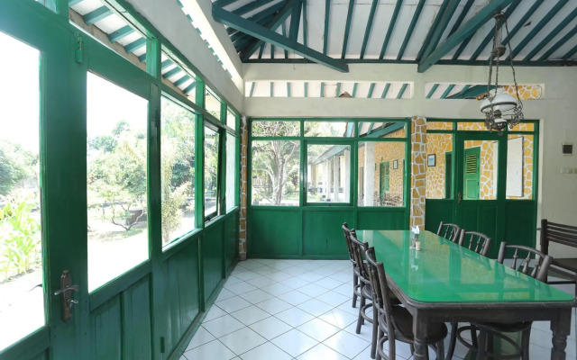 Super OYO 1959 Penginapan Kepurun Pawana Indonesia
