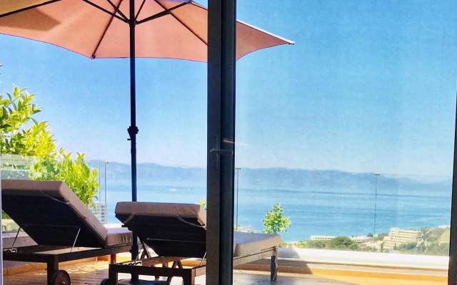 FlyViewFlatsBLUE PrivateHotTub with SeaView