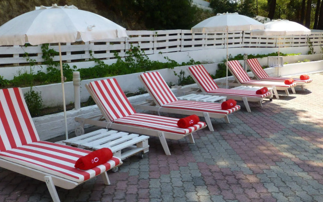 Dryades Hotel