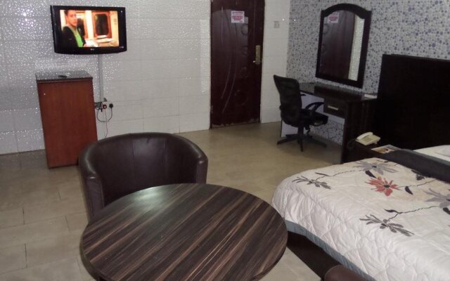 Cynergy Suites Festac Town