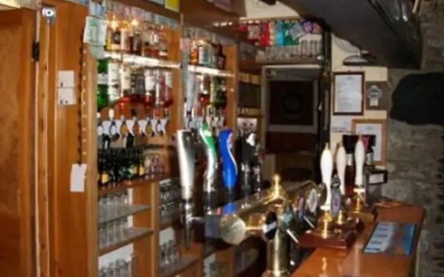 Tyn-Y-Groes Hotel