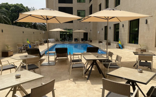 Star Land Hotel Bastos