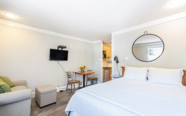 Mountainside Inn 408 1 Bedroom Hotel Room by Alpine Lodging Telluride