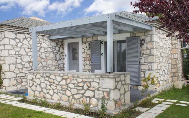 Welcoming Villa near Sea in Agrilia