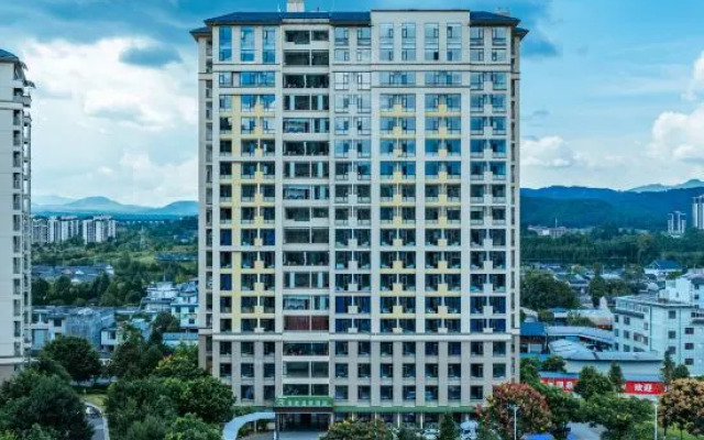 Tengchong Rezen Hot Spring Hotel