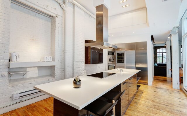 Bachelor Pad by Hometrotting