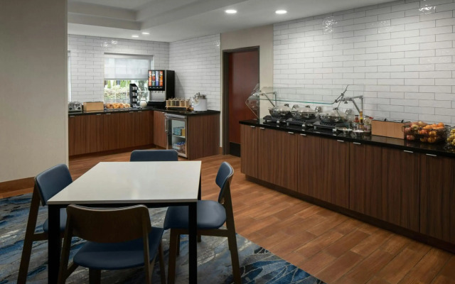 Fairfield Inn & Suites by Marriott Lake Oswego