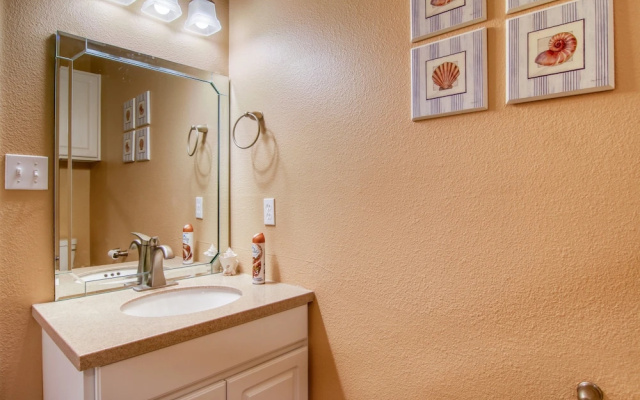 Moore Fun House by Silver Sands Vacation Rentals