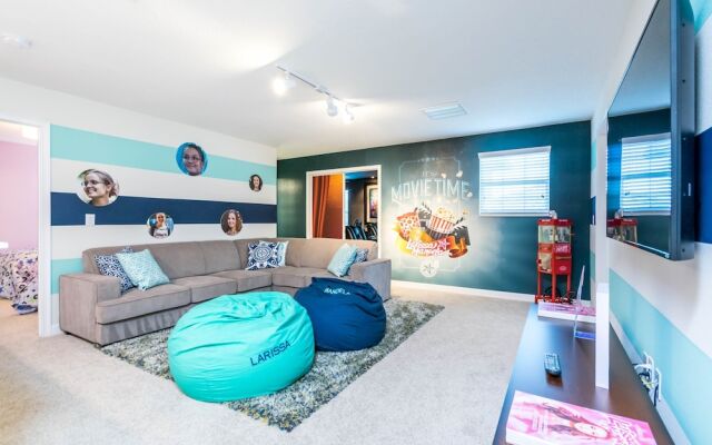 8 Bdrm Villa W Game Room and Cinema