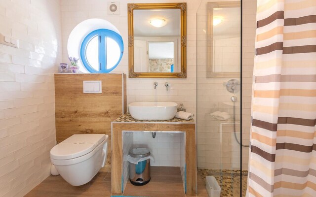 Stunning Home in Mihelici With Wifi and 3 Bedrooms