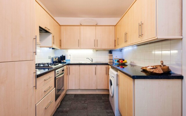 The Gloucester Terrace Abode - EFG