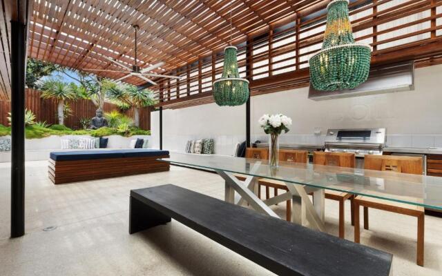 Your Luxury Escape One Coral