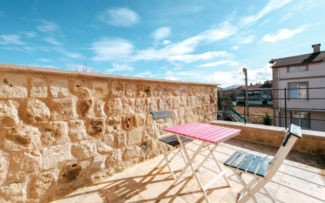 Tuğhan Stone House