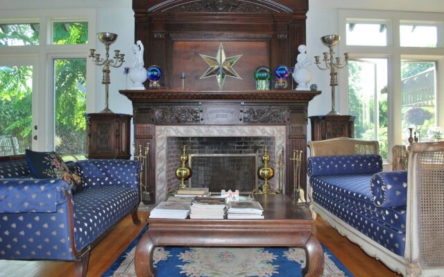 Fernbrook Inn
