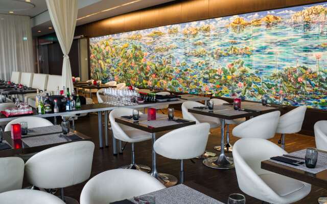 art'otel Cologne powered by Radisson Hotels