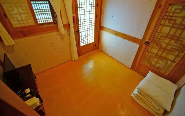 Hanok goeul