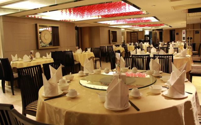 Java Paragon Hotel and Residences