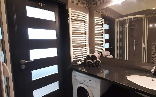 Airport Residence Amber