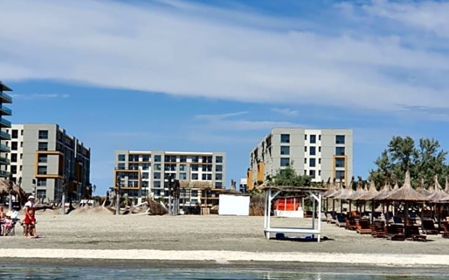 Onix Blue 17 - Mamaia Nord