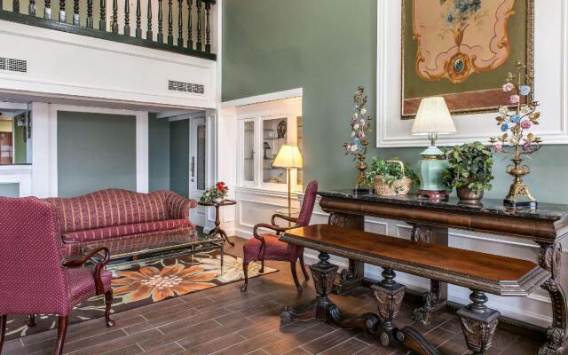 Quality Inn Scottsburg