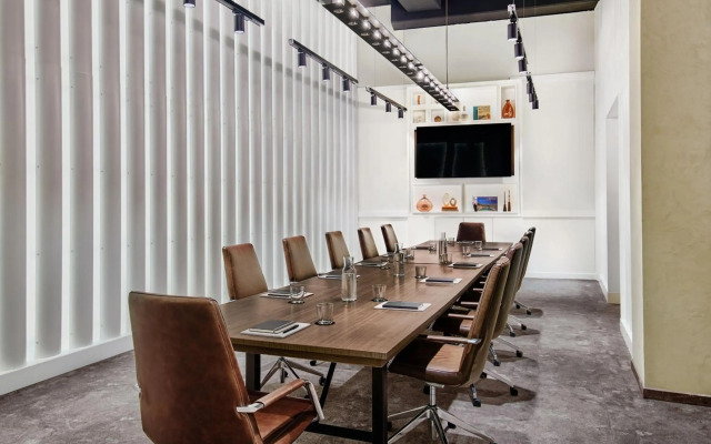 Moxy Downtown Los Angeles