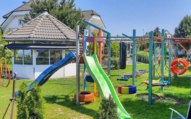 Awesome Home in Grzybowo With 6 Bedrooms and Wifi