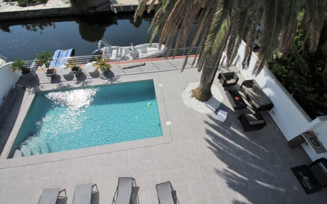 350-bonita Casa al Canal, Piscina ,amarre