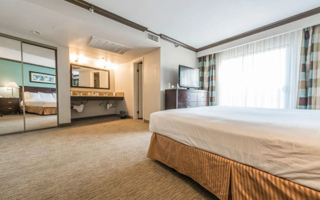 Vanllee Hotel and Suites