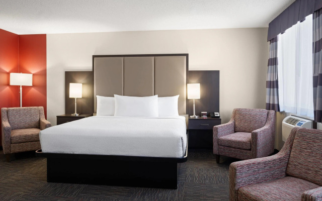Ramada by Wyndham Saskatoon