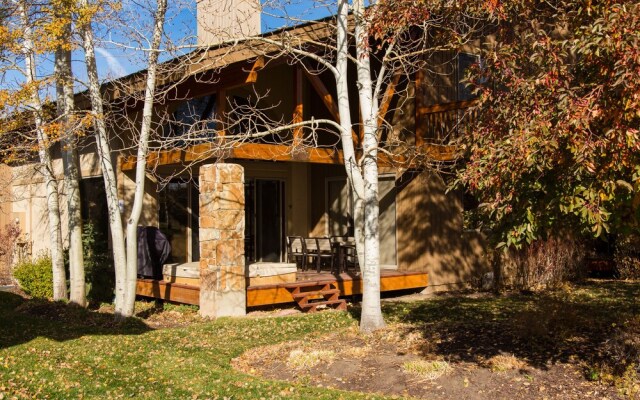 Abode at Four Lakes