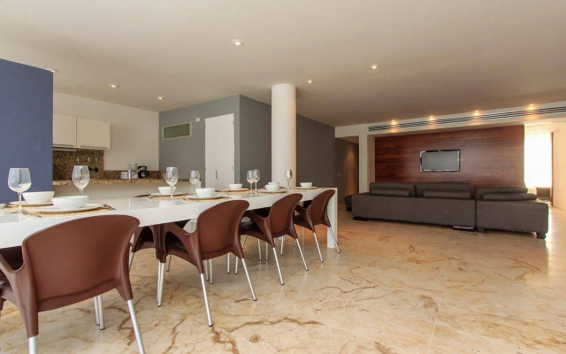 Magia Beachside by Bric