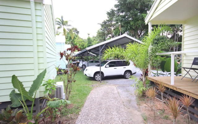 Mossman Resort Holiday Villas