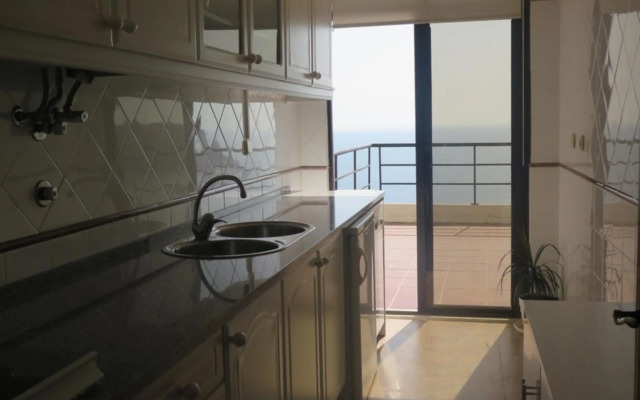 Sea View Apartment Sesimbra- Apartamento Vista Mar