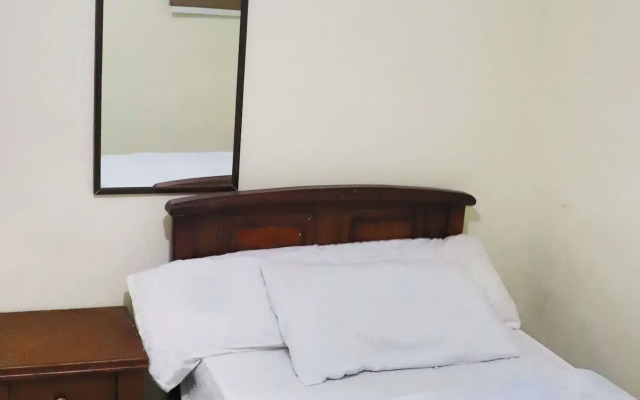Pyramids Empire Inn