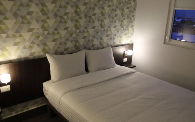 Hotel hi! Fundidora Cintermex