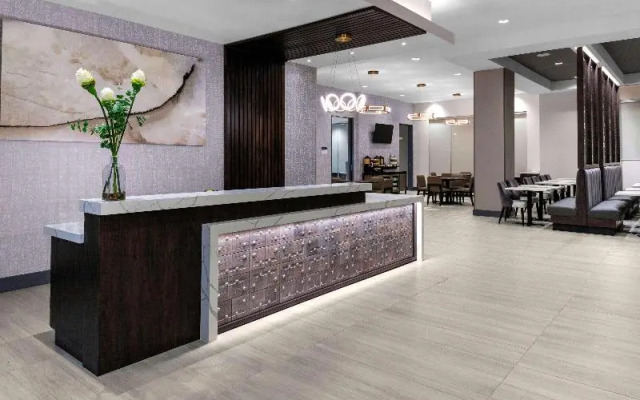 Hyatt House Charlotte / Rea Farms