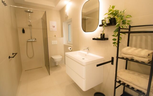 Stylish & Modern Apartment