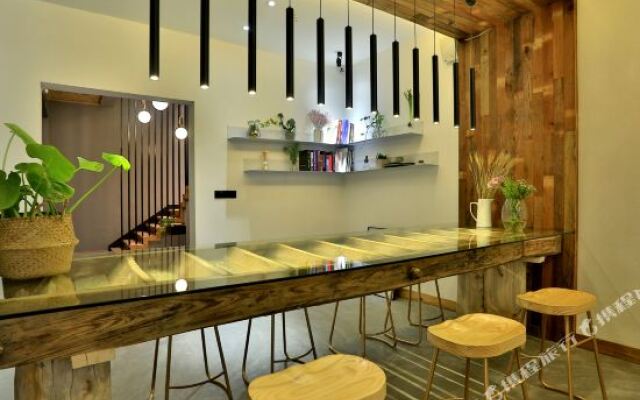 Wuzhen Xizha Yunshu Art Hotel