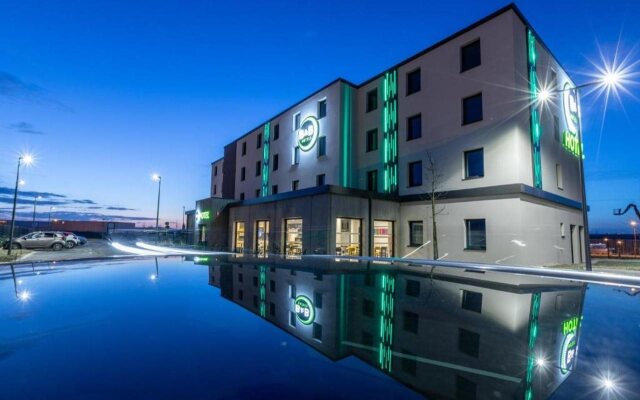 B&B HOTEL Troyes Magasins d'usine