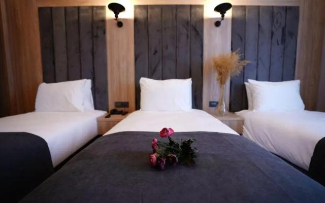 Mineo Hotel