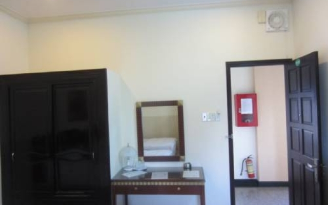 Contempo Hotel