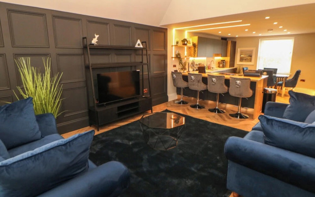 Netherdale Penthouse