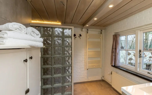 Charming Beach Villa With Thatched Roof