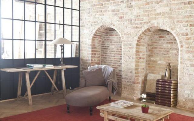 Jacquemine Luxury Guesthouse & Art Gallery