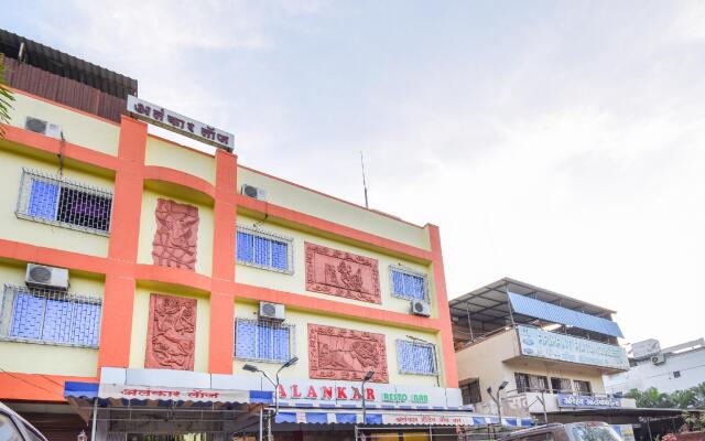 SPOT ON 45727 Alankar Lodge