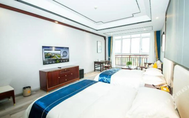 Longchen Hotel