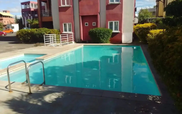 2 Bedroom Apartment With 2 Pools