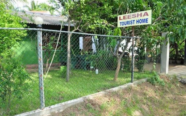 Leesha Tourist Home
