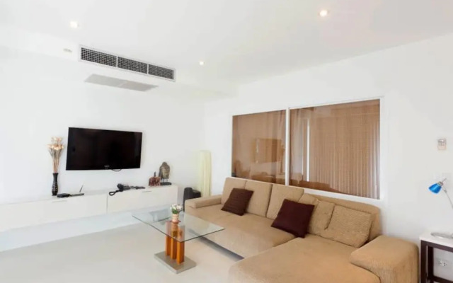 Sunset Plaza Karon by RESAVA